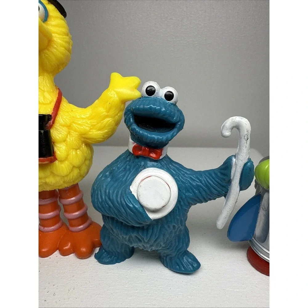 VINTAGE JHP PVC SESAME STREET BIG BIRD WITH BINOCULARS Plus Others!! Lot Of 4